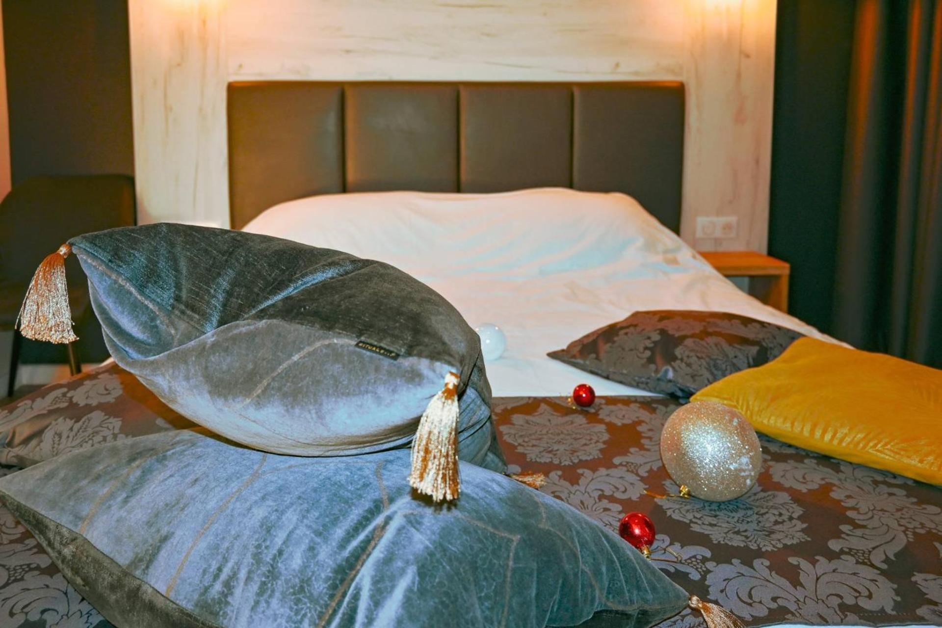 Logis Clermotel Agnetz Buitenkant foto
