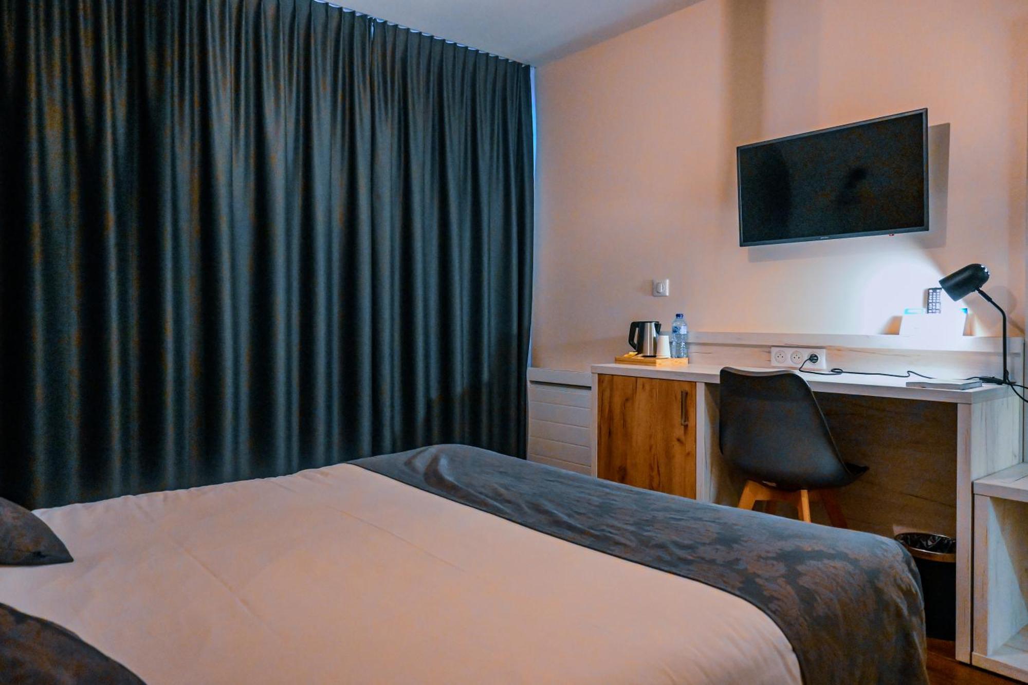 Logis Clermotel Agnetz Buitenkant foto